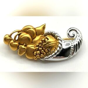 VINTAGE‎ 1980's DANECRAFT THANKSGIVING CORNUCOPIA HORN OF PLENTY BROOCH PIN
